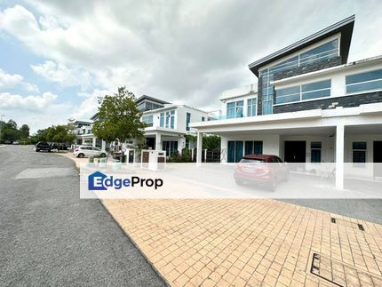 Luxury Double Storey Semi-D at Perdana Lakeview East Cyberjaya for sale, Selangor, Cyberjaya