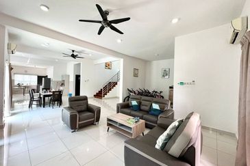 Perdana Lakeview East