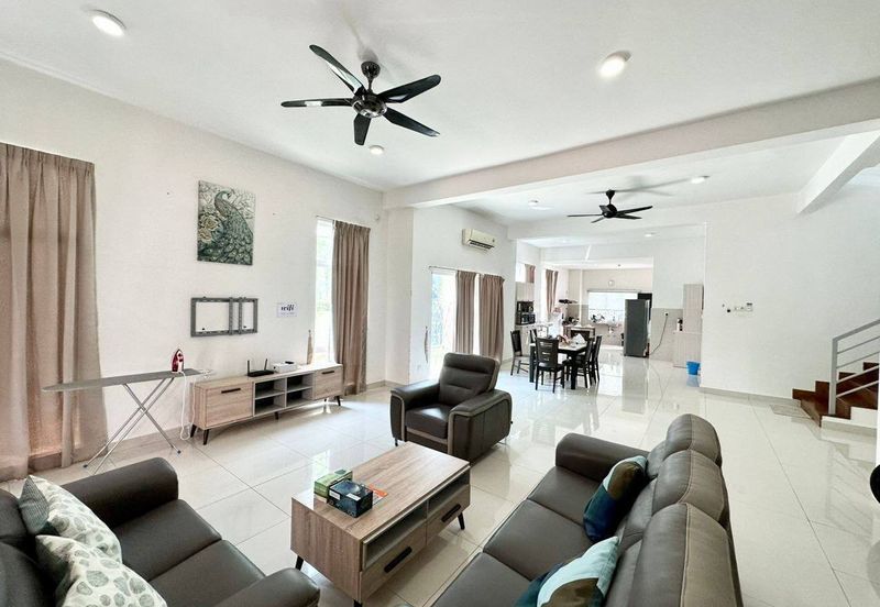 Perdana Lakeview East