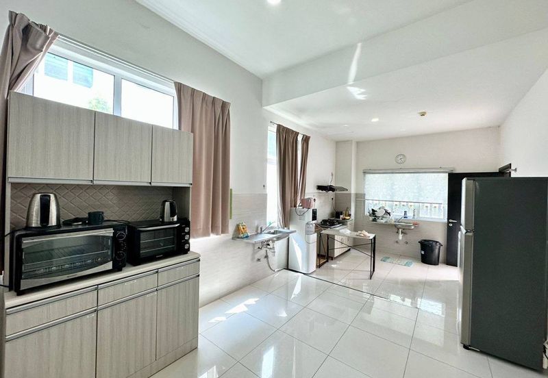 Perdana Lakeview East