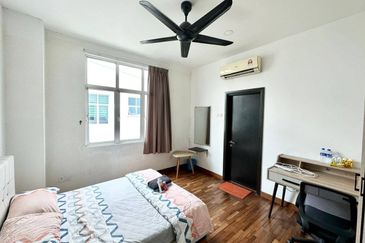 Perdana Lakeview East