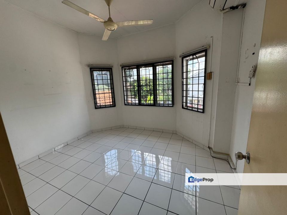 Double Storey Terrace at Seksyen 6 Kota Damansara for sale, Selangor, Kota Damansara