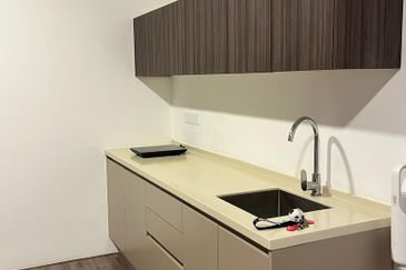 Henna Residence @ The Quartz