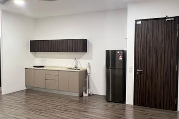 Henna Residence @ The Quartz