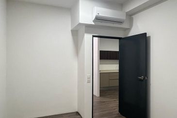 Henna Residence @ The Quartz