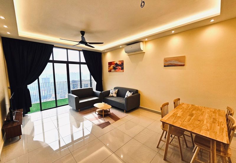 Henna Residence @ The Quartz