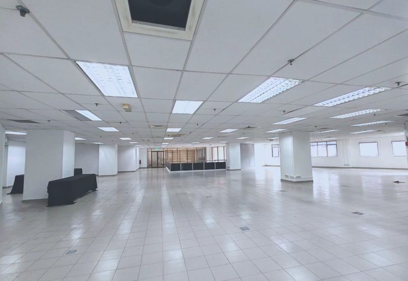 Ground Floor Corporate HQ / Training / Medical / Showroom Space / Auto Gallery / EV Showroom | LRT 10 mins