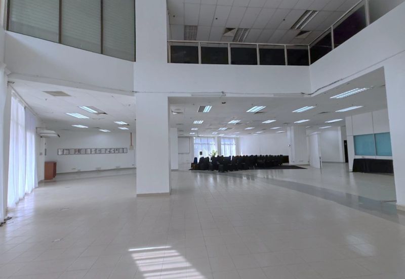 Ground Floor Corporate HQ / Training / Medical / Showroom Space / Auto Gallery / EV Showroom | LRT 10 mins