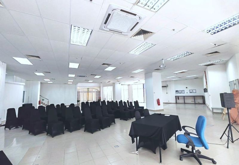 Ground Floor Corporate HQ / Training / Medical / Showroom Space / Auto Gallery / EV Showroom | LRT 10 mins