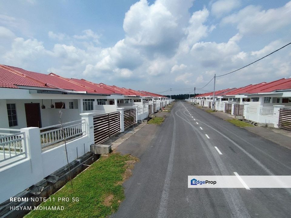 1 STOREY TERRACE HOUSE TAMAN UNIVERSITI PARIT RAJA, Johor, Batu Pahat