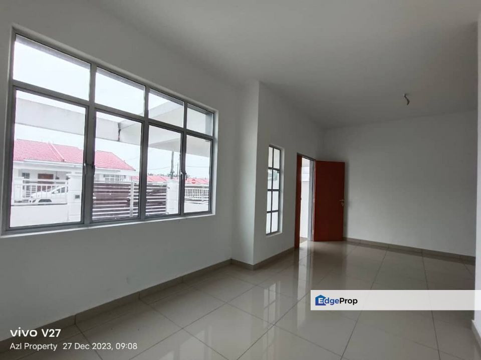 1 STOREY TERRACE HOUSE TAMAN UNIVERSITI PARIT RAJA, Johor, Batu Pahat