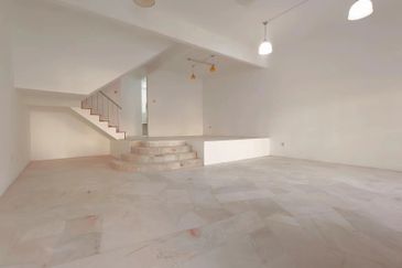 SL7, Bandar Sungai Long