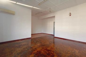 SL7, Bandar Sungai Long