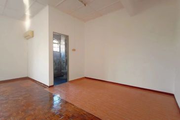 SL7, Bandar Sungai Long