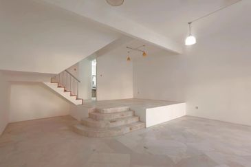 SL7, Bandar Sungai Long