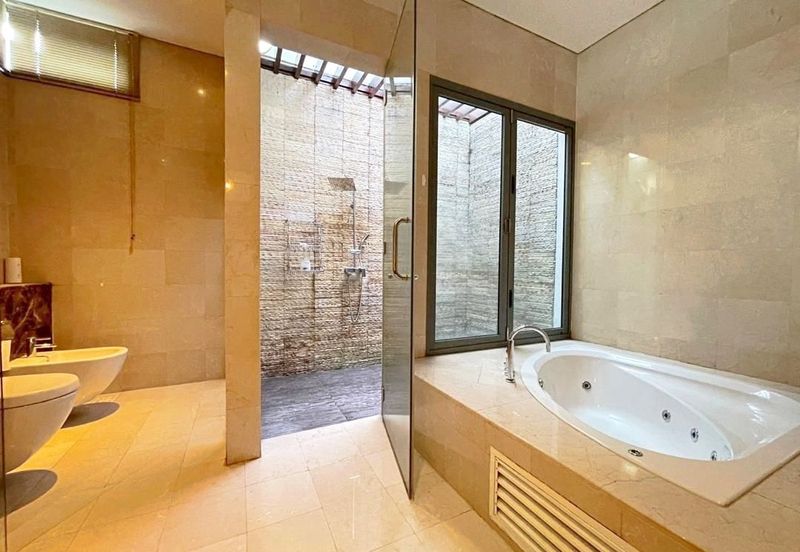 The Residence, Mont Kiara