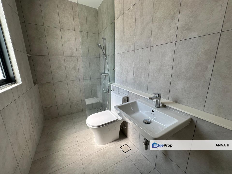 (BRAND NEW) Cheap & Nice 2.5 Sty Bungalow @ Twin Palm , Sg Long, Selangor, Kajang