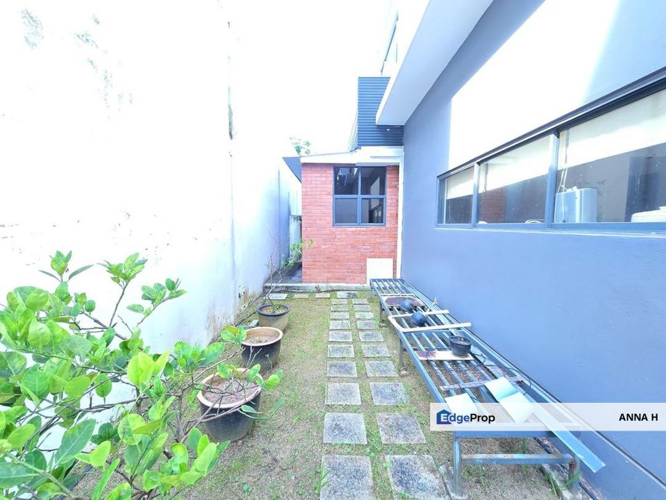 Cheap & Nice 2.5 Sty Semi-D @ Twin Palm, Sungai Long, Selangor, Kajang