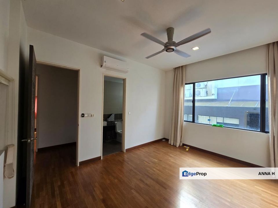 Cheap & Nice 2.5 Sty Semi-D @ Twin Palm, Sungai Long, Selangor, Kajang