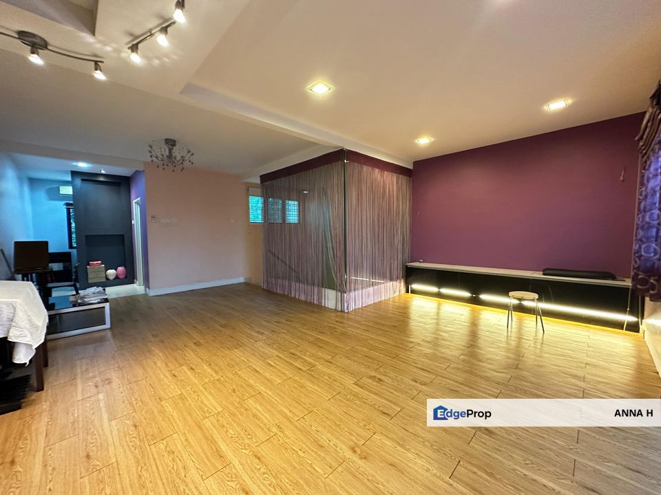 (Vry Limited Unit) 2.5 Storey Terrace - Venture Heights, Balakong, Selangor, Cheras South