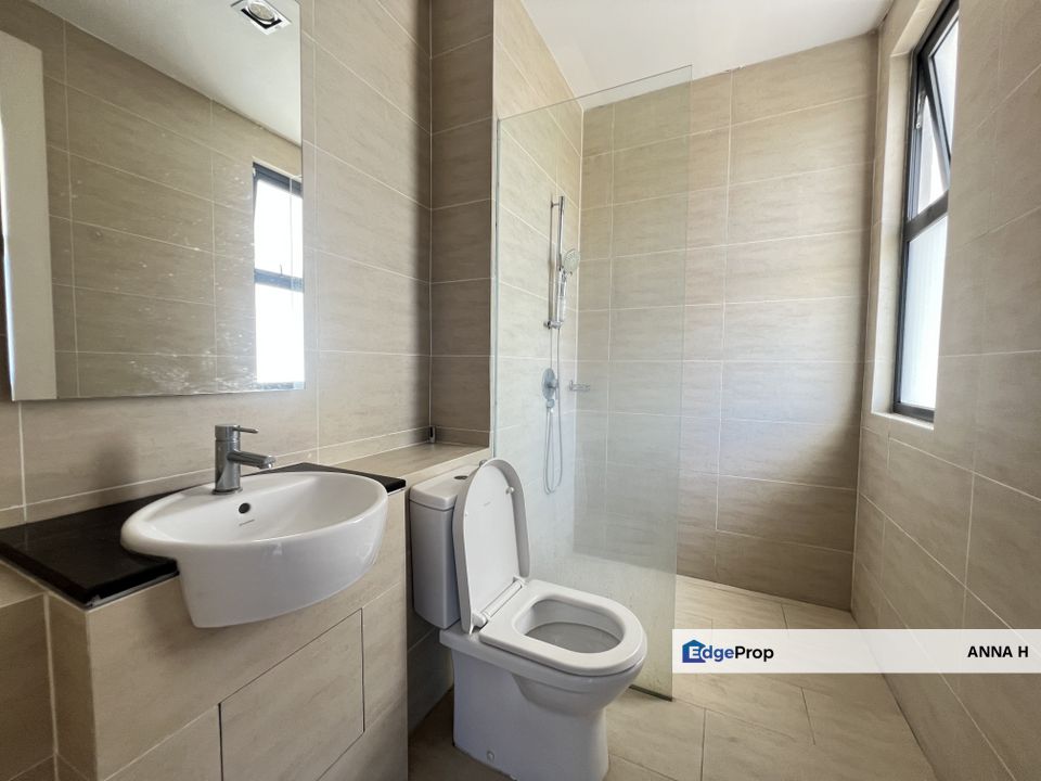 Cheap & Nice 3 Sty Superlink @ Reed Lakefields, Sg Besi, Kuala Lumpur, Sungai Besi