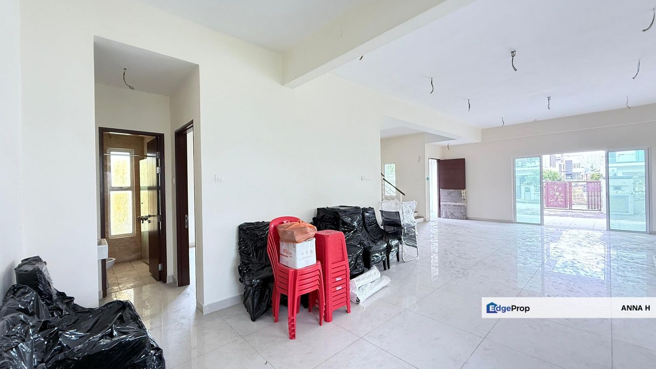 Cheap & Nice 3 Sty Bungalow @ Taming Mutiara 3, Sungai Long, Selangor, Bandar Sungai Long