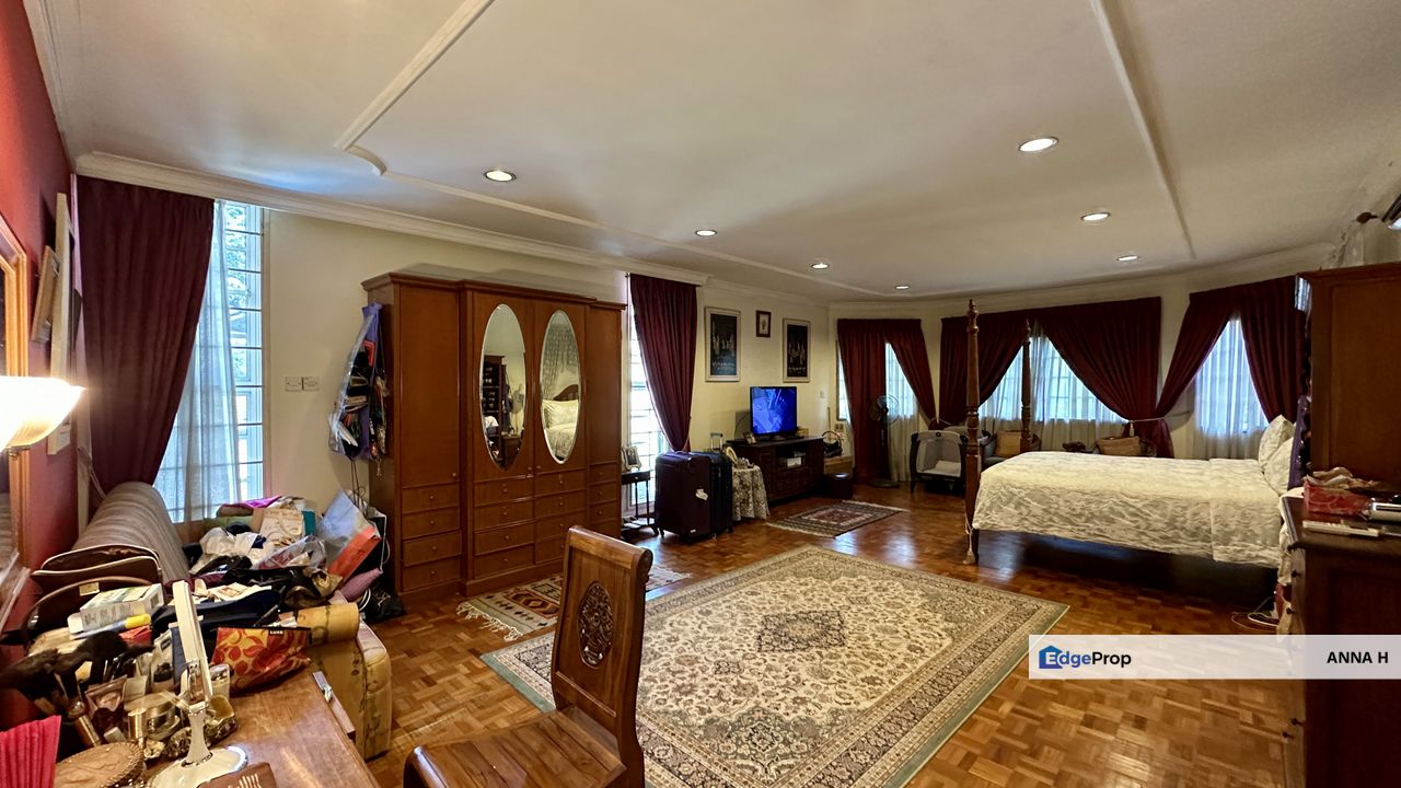 Cheap & Nice 2 Sty Bungalow @ Bangsar KL for Sale, Kuala Lumpur, Bangsar