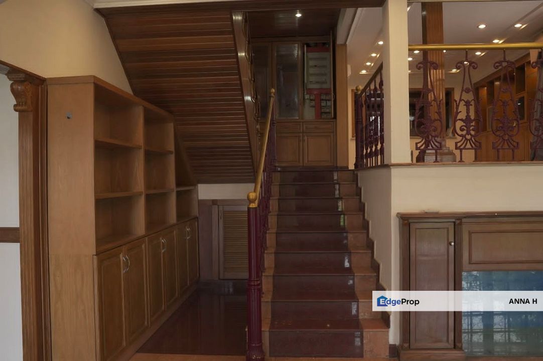 Cheap & Nice 2 Sty Bungalow @ Bangsar KL for Sale, Kuala Lumpur, Bangsar