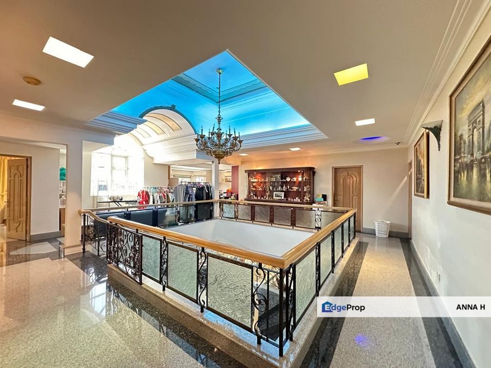 Cheap & Nice 2.5 Storey Bungalow with private swimming pool @ Country Heights Kajang, Selangor, Country Heights