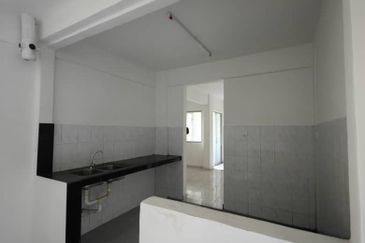 Sri Intan (Bandar Seri Alam)