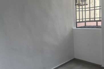 Sri Intan (Bandar Seri Alam)