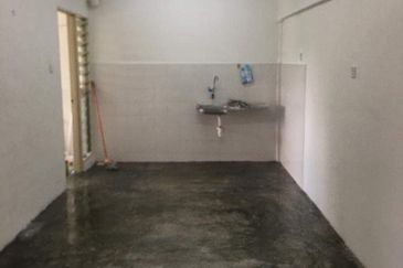 Flat Taman Plentong Utama