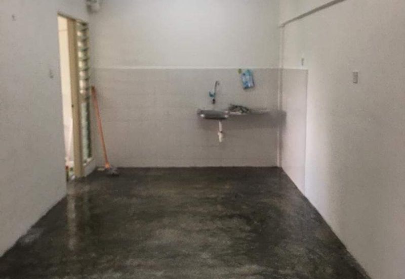 Flat Taman Plentong Utama