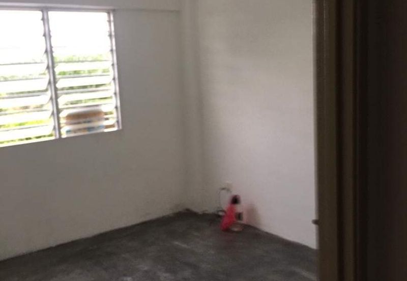 Flat Taman Plentong Utama