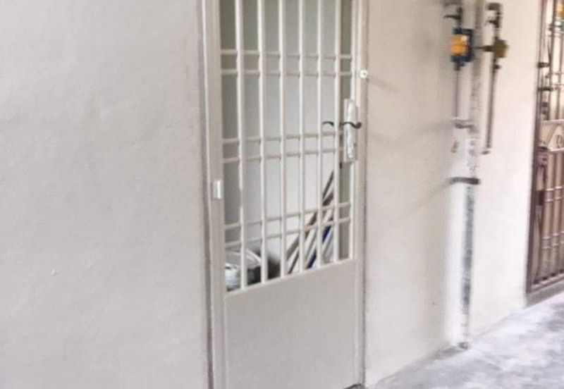 Flat Taman Plentong Utama