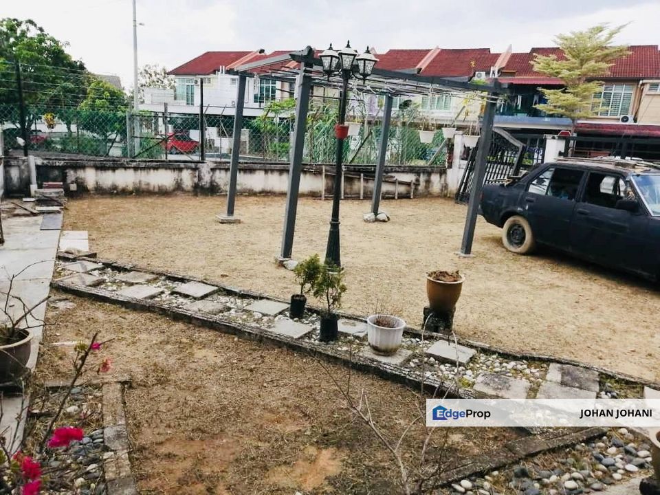 Unit Tercantik (Renovated) ❗️❗️2 STY Corner Lot Terrace Oakberry Taman Pelangi Semenyih 2, Selangor, Semenyih