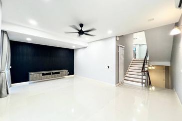 Mozart, Symphony Hills