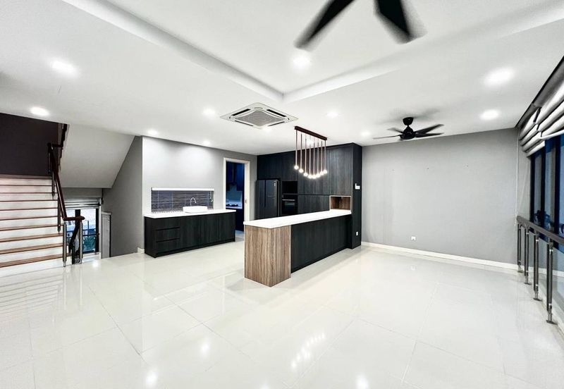 Mozart, Symphony Hills