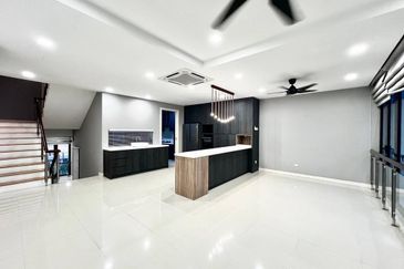 Mozart, Symphony Hills