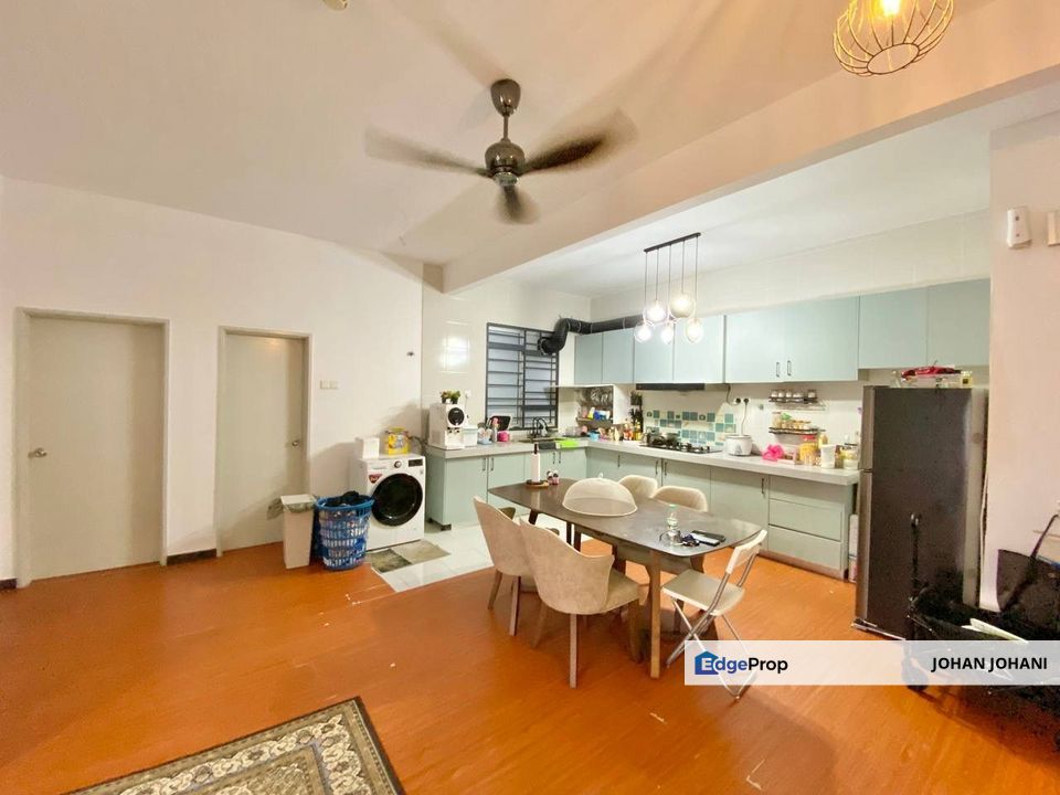 RUMAH LUAS UNTUK DILEPASKAN ❗️RESIDENSI ADELIA 1 Bangi Avenue, Kajang  , Selangor, Bangi