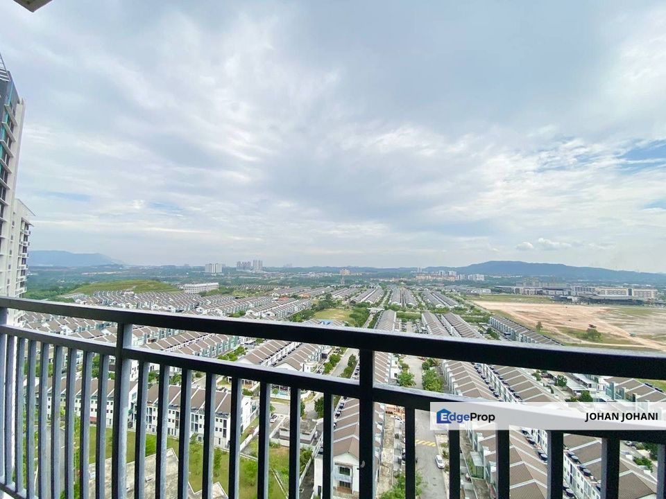 RUMAH LUAS UNTUK DILEPASKAN ❗️RESIDENSI ADELIA 1 Bangi Avenue, Kajang  , Selangor, Bangi