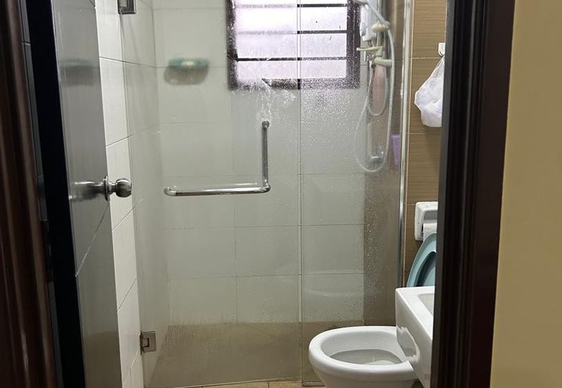 Desa Idaman Residences