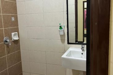 Desa Idaman Residences