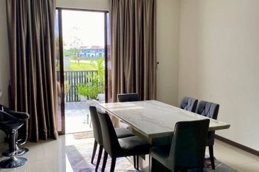 Jewels of Grasmere, Setia Marina