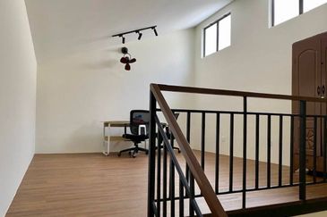 Jewels of Grasmere, Setia Marina