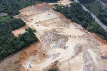 TANAH PERTANIAN (ZONING KEDIAMAN) UNTUK DIJUAL