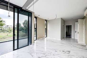 Perdana Lakeview East