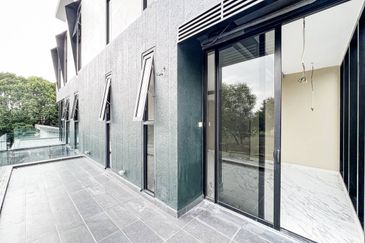 Perdana Lakeview East