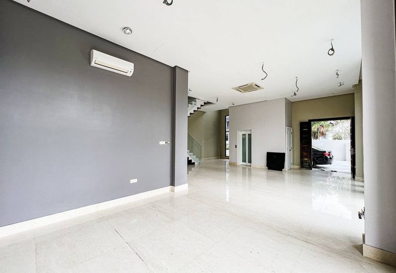 Perdana Lakeview East