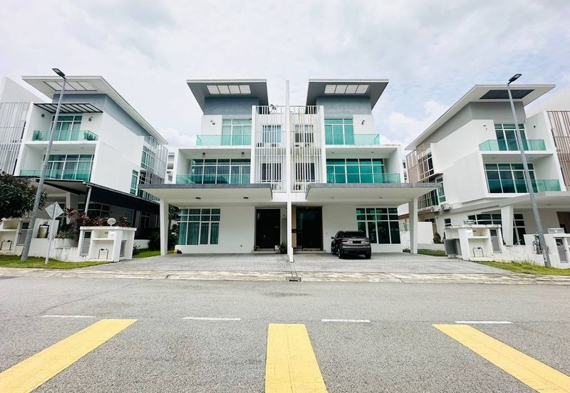 Clover Garden Residences